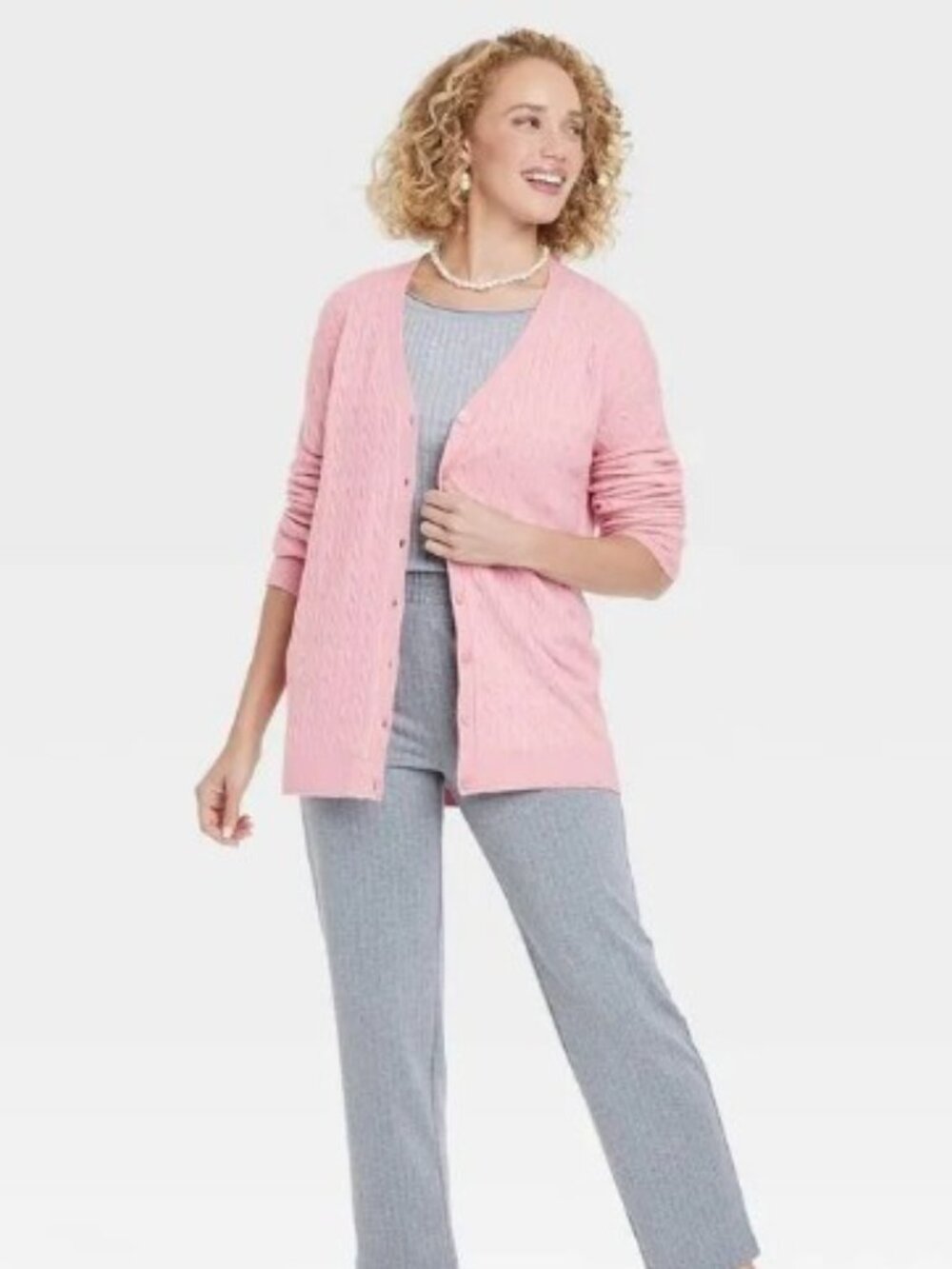 Soft Knit🆕️Cardigan - Picture 3 of 9